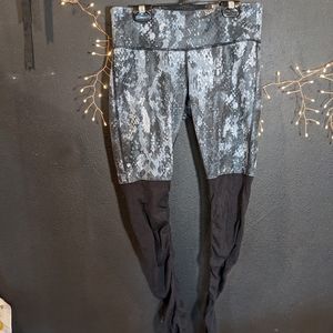 Alo goddess leggings snake print small